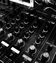 DJ Erwinator & DJ S-Lii DJ Stream